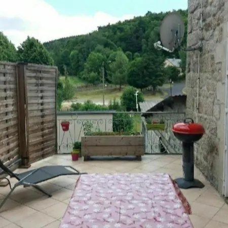 Du Cafe De La Poste Le Buisson (Lozere)