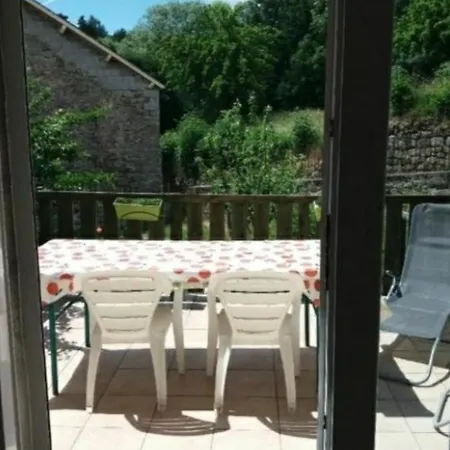 Apartmán Du Cafe De La Poste Le Buisson (Lozere)
